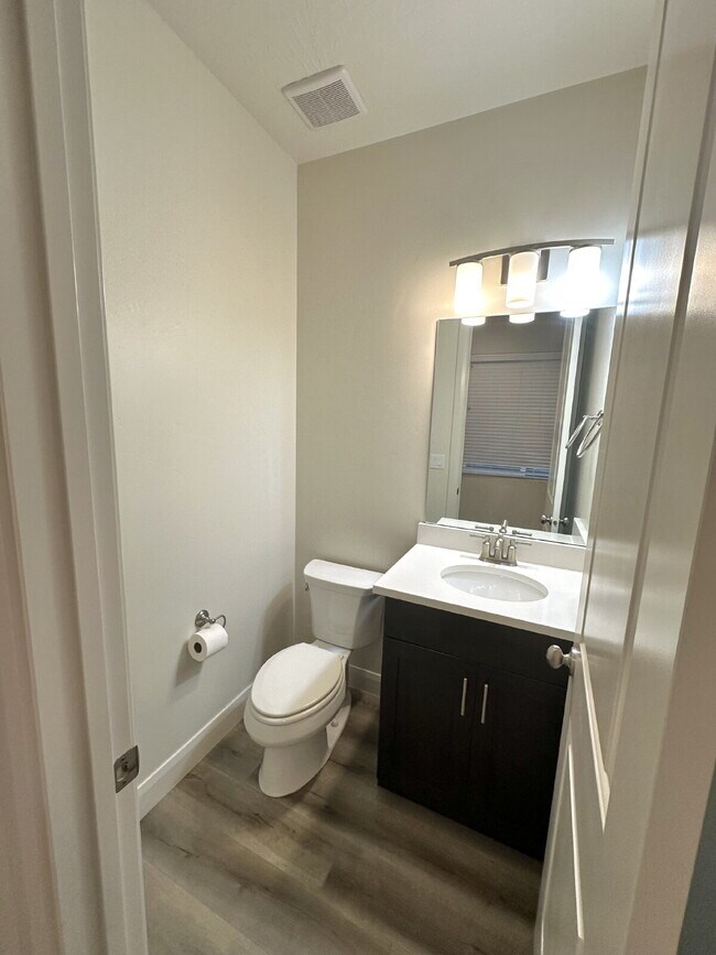 Building Photo - “St. George, Aspen Estates: 5 spacious bed...