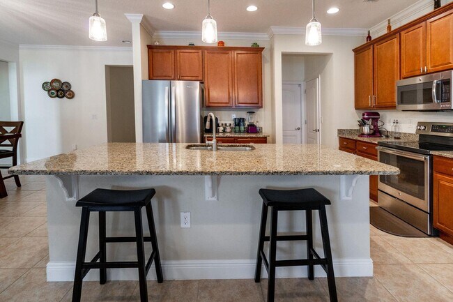 Building Photo - 1026 SW Ingrassina Ave