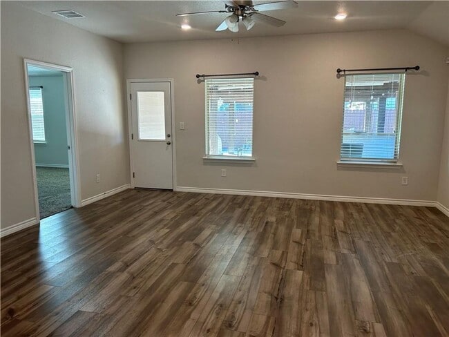 Building Photo - 7825 Salais Dr