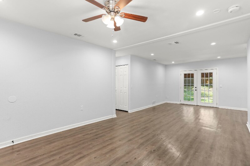 Building Photo - 121 Meadow Hill