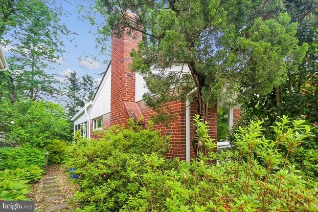 Building Photo - 1703 Tilton Dr