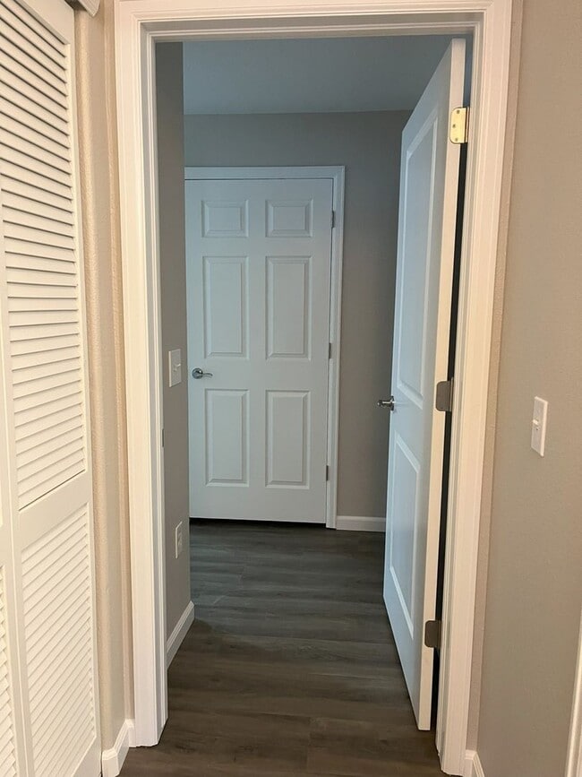 Building Photo - 10075 E Carolina Pl