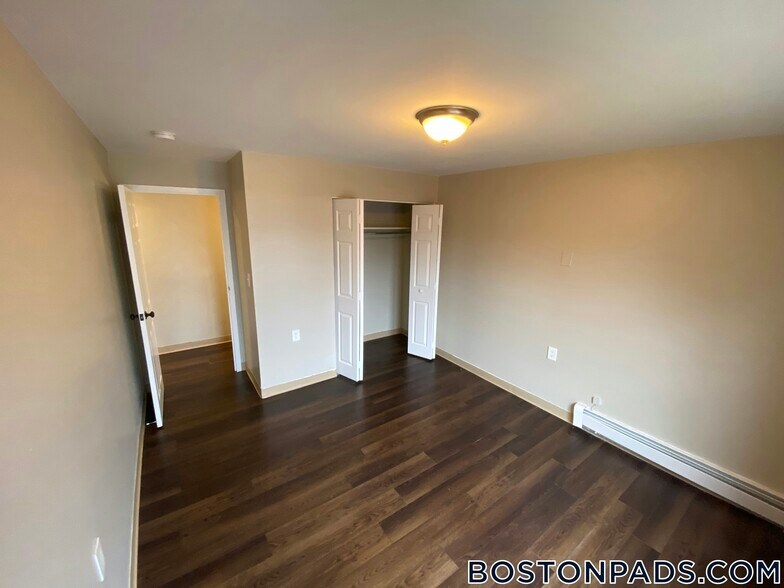 Building Photo - 757 Highland Ave