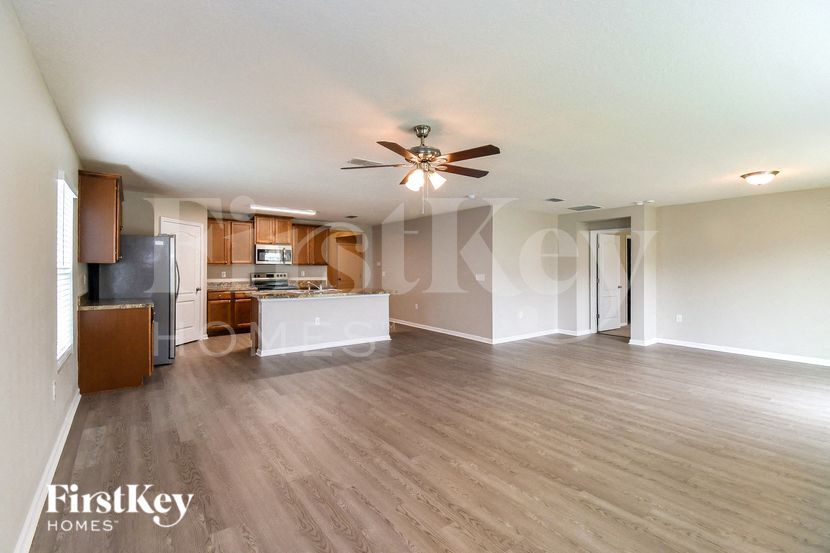 Building Photo - 2037 Tyson Lake Dr