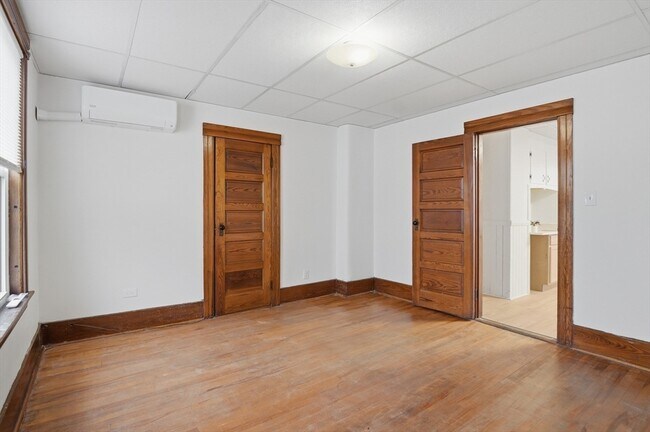 Building Photo - 34 King Philip Rd