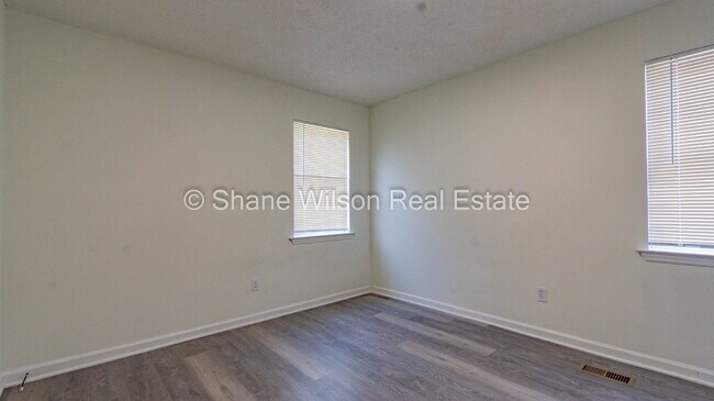 Building Photo - Newly renovated 3 BR / 1 BA for Lease!