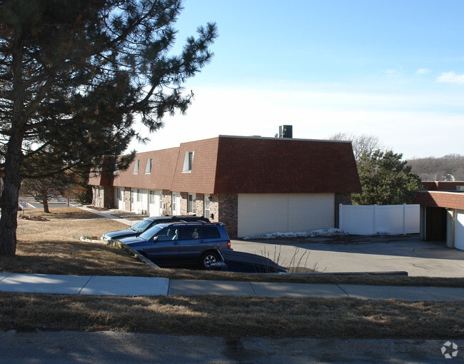 Building Photo - Monarch Grove
