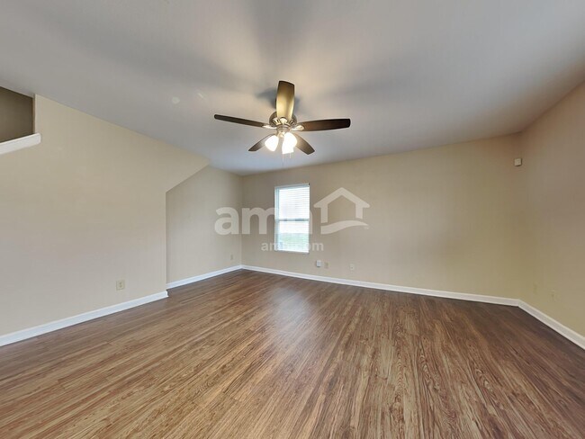 Building Photo - 911 Swearngan Ridge Ct