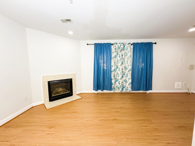 Building Photo - 2016 Wheaton Haven Ct