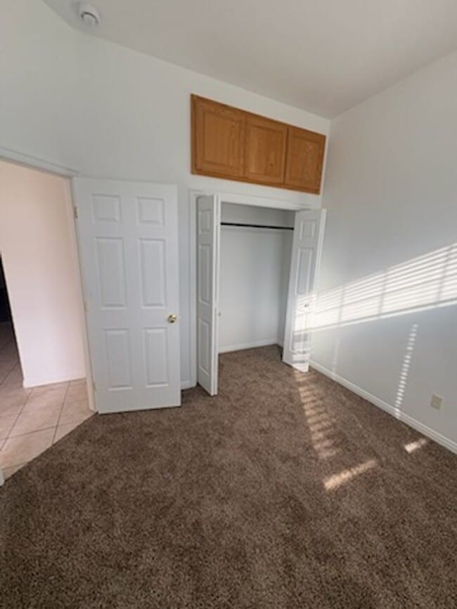 Building Photo - 3 Bedroom Townhome At Sky Ridge Community In Hurricane