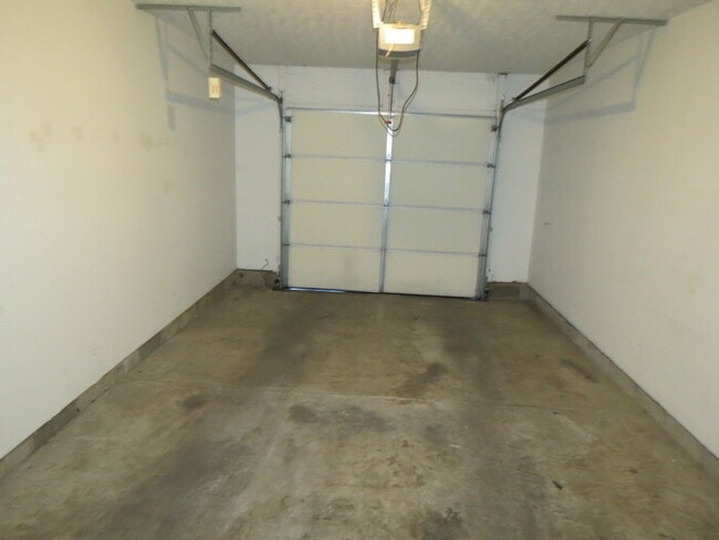 Building Photo - 3234 Oak Bend Blvd