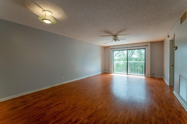 Building Photo - 5951 NE 14th Ln