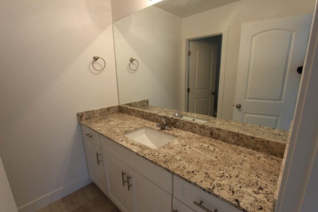 Building Photo - Spacious 4 Bedroom Home in Bellemont | Fenced Backyard + 2 Car Garage