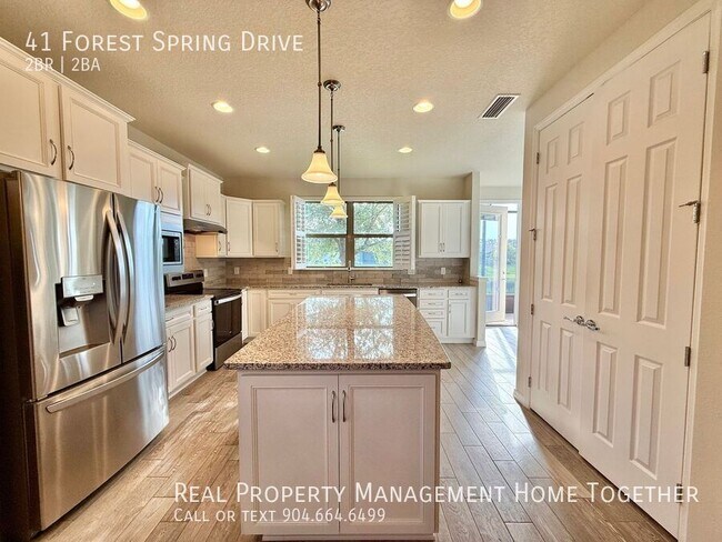 Building Photo - 41 Forest Spring Dr