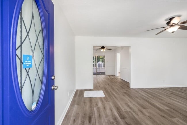 Building Photo - 1801 Crestridge Dr SE