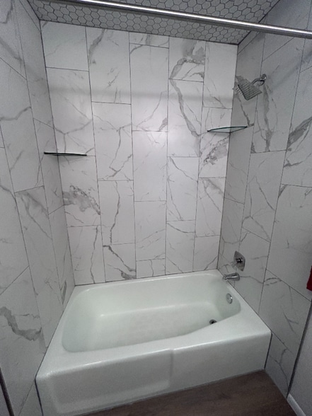 Building Photo - 438 Forest Vale Cir