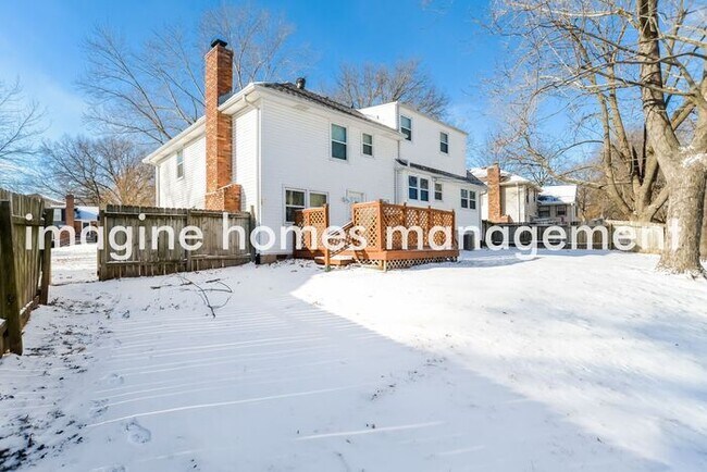 Building Photo - Remodeled 4 Bedroom Home in Overland Park!