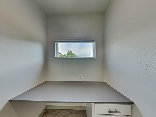 Building Photo - 13526 Vinita Dr