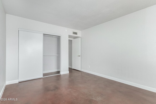 Building Photo - 4618 S Calle Los Cerros Dr