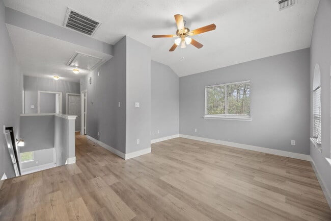 Building Photo - Updated 4-Bedroom Conroe Rental with Cul-De-Sac Privacy in Hunters Glen