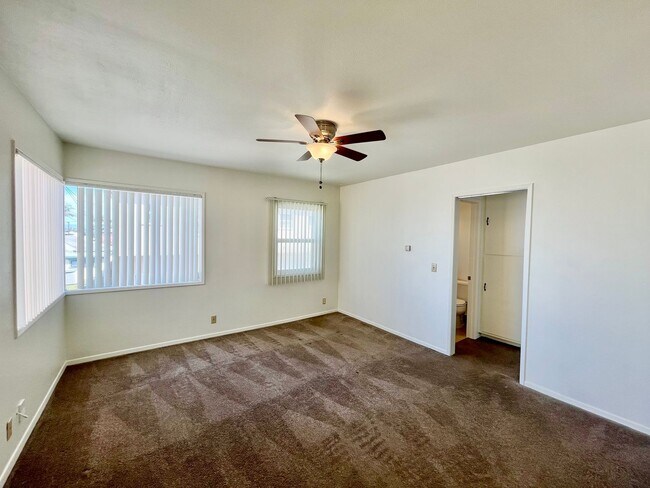 Building Photo - 4626-4630 Newport Ave