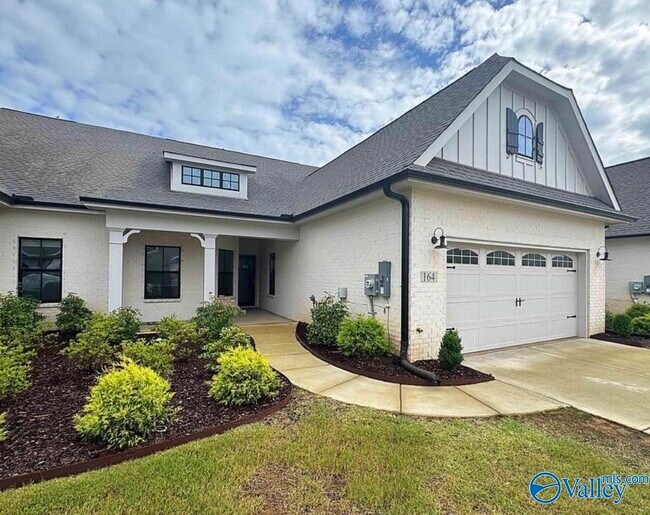 Primary Photo - 164 Rugby Dr