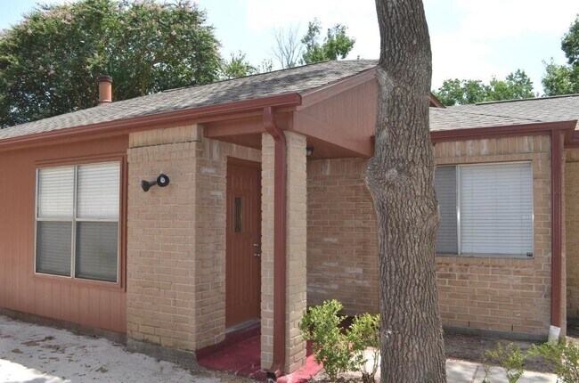 Building Photo - 2439 Colton Hollow Dr