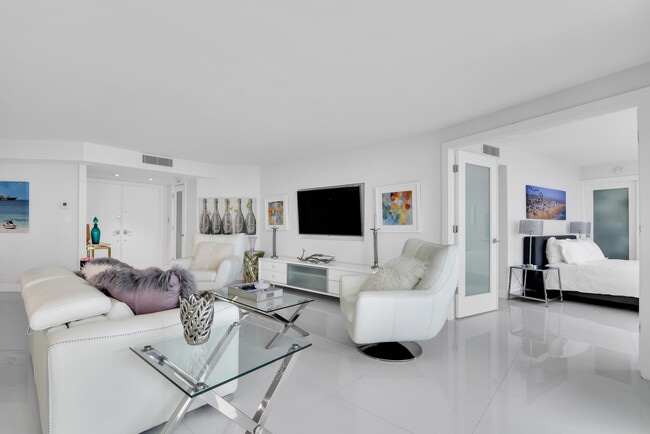 Building Photo - 500 S Ocean Blvd