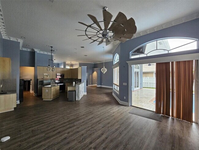 Building Photo - Northwest 22nd Court, Pembroke Pines, FL 33028 - 4 BR 3 BA single-family home