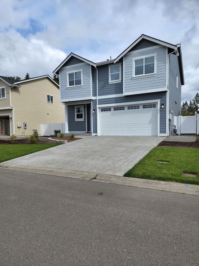 Building Photo - Yelm Creek Estates, 4 Bedroom, 2.5 Bathroo...