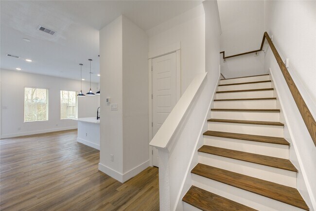 Building Photo - 2906 Stevens St