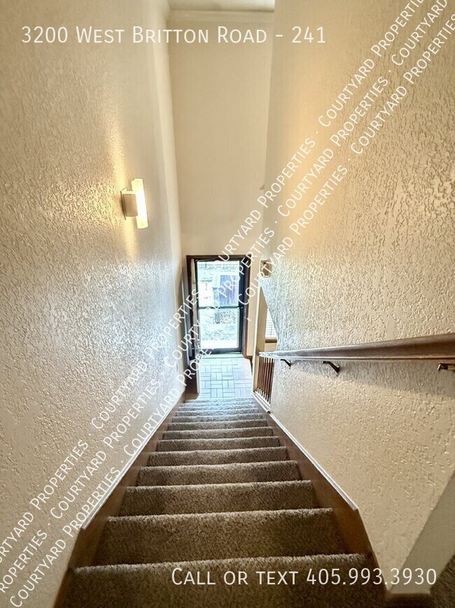 Building Photo - 3200 W Britton Rd