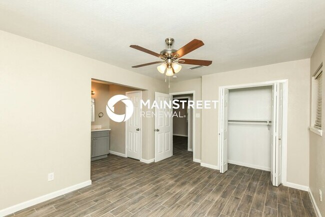 Building Photo - 3 Bedroom Pet-Friendly Home in BURLESON, T...