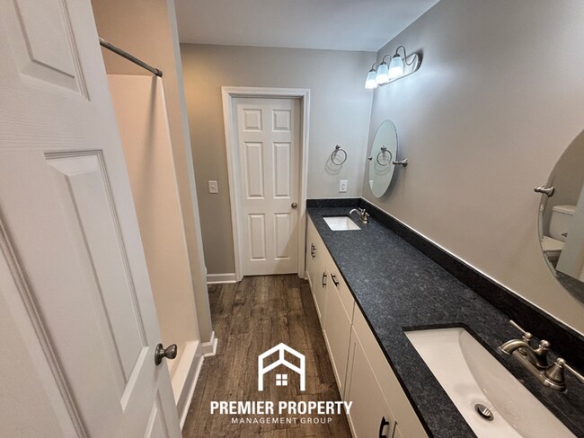 Building Photo - Charming 3BR Home with Vaulted Ceilings, Stainless Steel Kitchen & Fenced Yard in Odenville