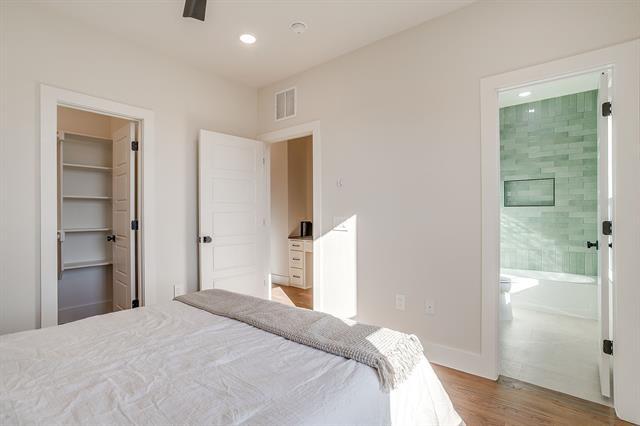 Building Photo - 302 Foch St