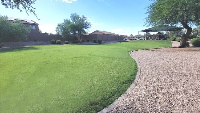 Building Photo - Circle Cross Ranch