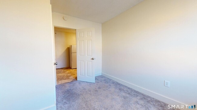 Building Photo - 666 Main St