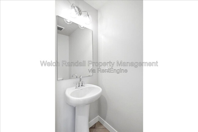 Building Photo - 1452 Pleasant View Dr