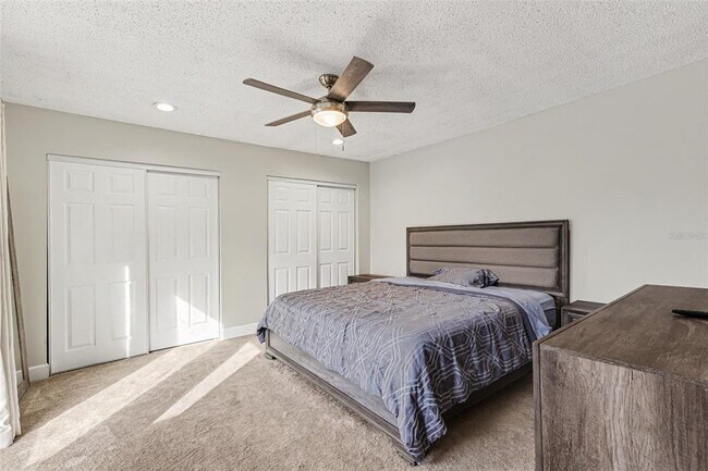 Building Photo - 8114 Oak Trace Way