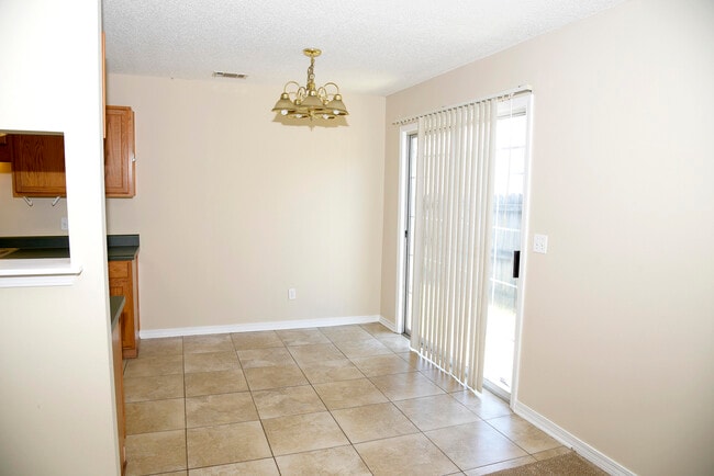 Building Photo - 645 Jerrells Ave