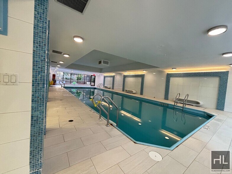 Primary Photo - no fee 3 bedroom 2 bathroom with laundry -...