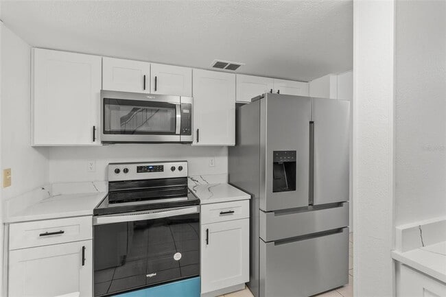 Building Photo - 5628 Linksman Pl