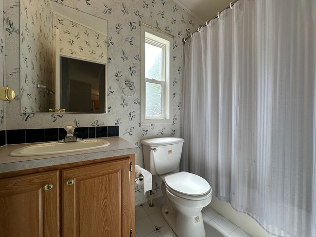 Building Photo - Location! Location! Location!