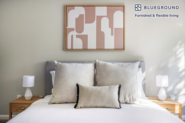 Building Photo - 1745 Nantucket Cir