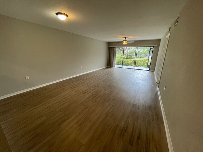 Building Photo - ANNUAL RENTAL - 2/2 CONDO IN ABBEY AT BERKSHIRE VILLAGE