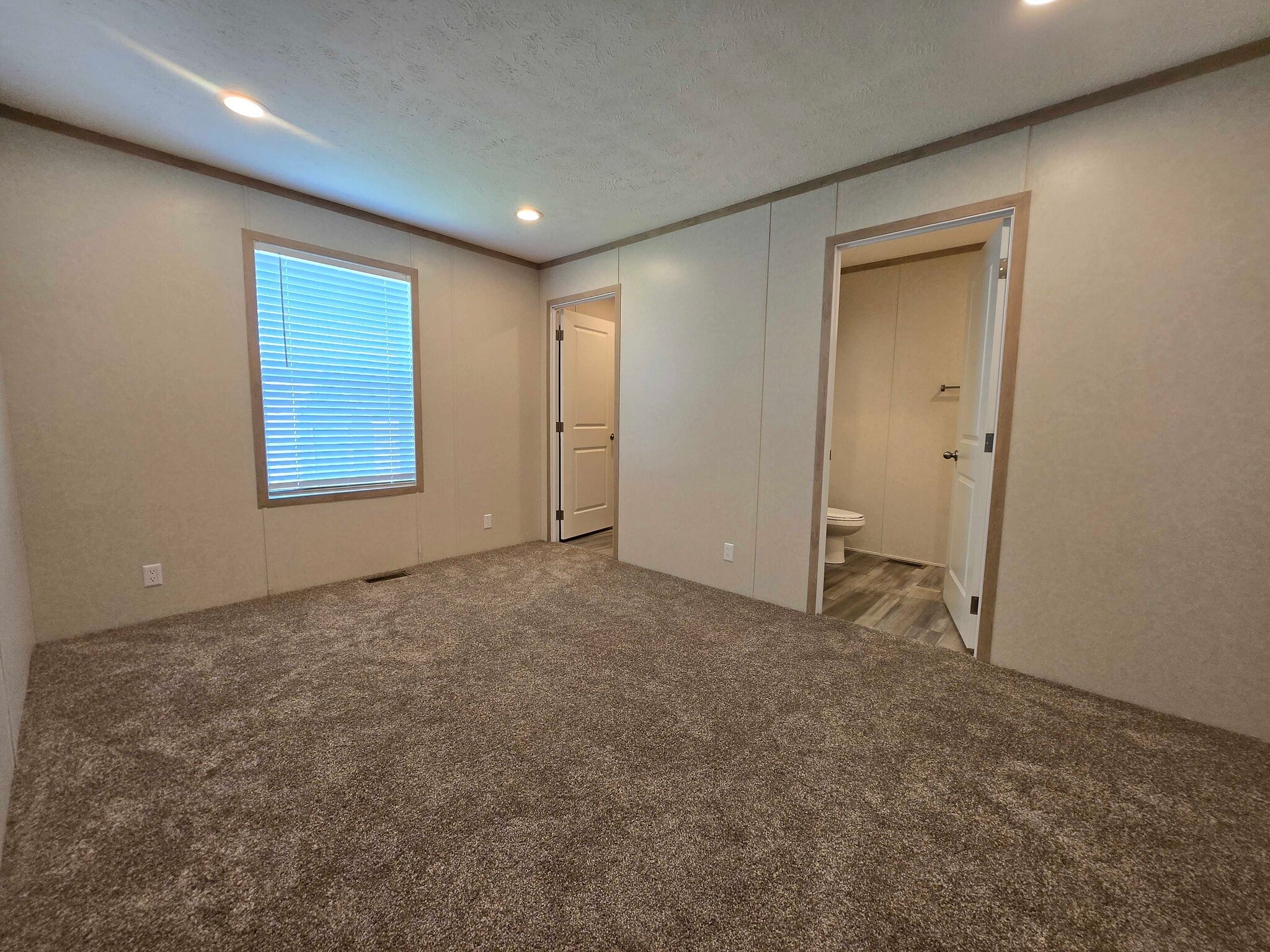 Building Photo - 29778 W Essex Ct
