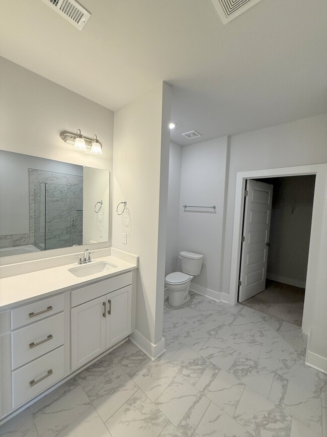 Building Photo - 128 Clift Farm Dr
