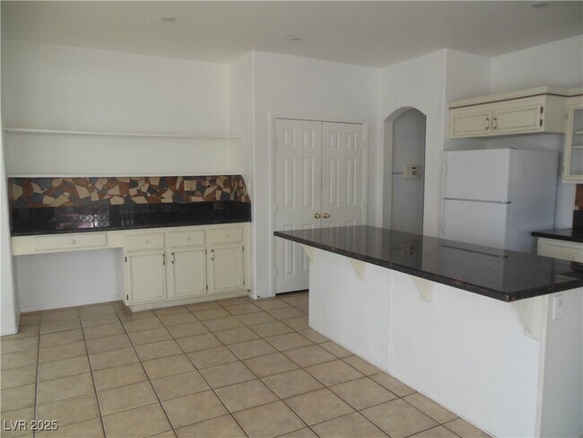 Building Photo - 2516 Chenault Cir