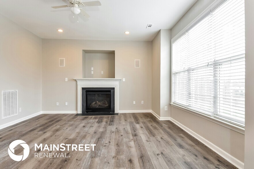 Building Photo - 6116 Boxelder Cove