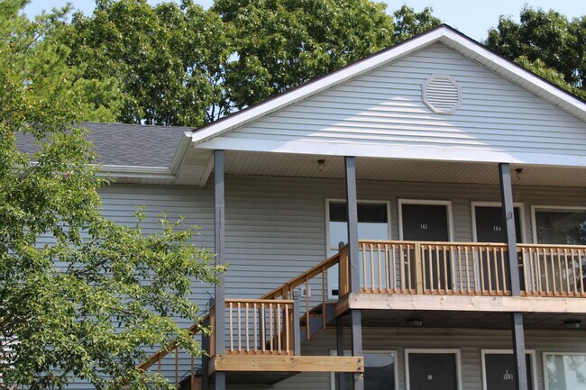 Building Photo - 103 Sweet Gum